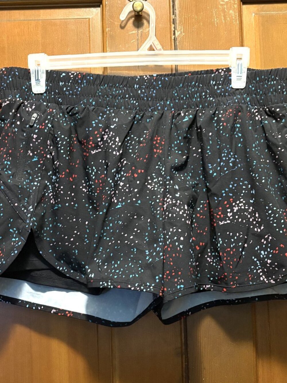 Avia Womens Running Shorts Speckle Dot Black Multi XL 16-18 Zipper Pockets Liner